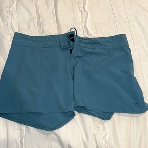 Billabong shorts !